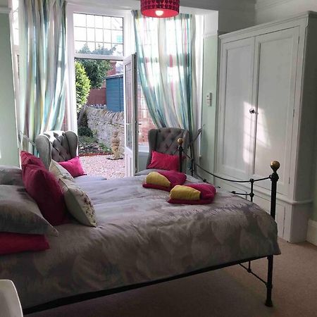 Brook Lodge Garden Flat Суонидж Экстерьер фото